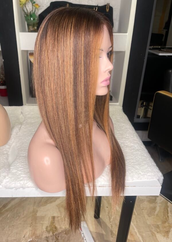 Parrucca Lace frontal balayage castano chiaro con mèches bionde dorate - Image 4