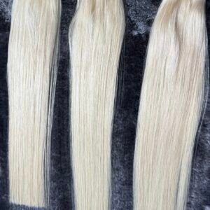 Weft hair extensions platinum blonde 613